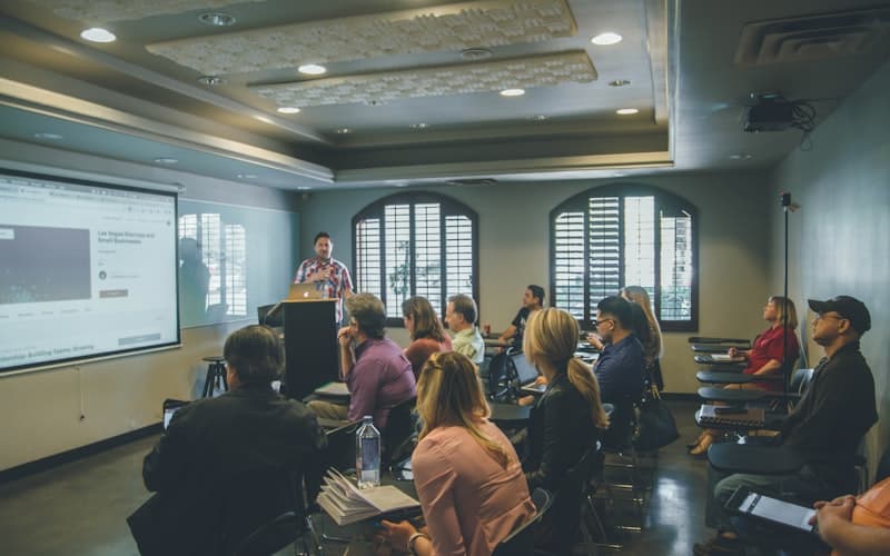 AI implementation classroom with students learning