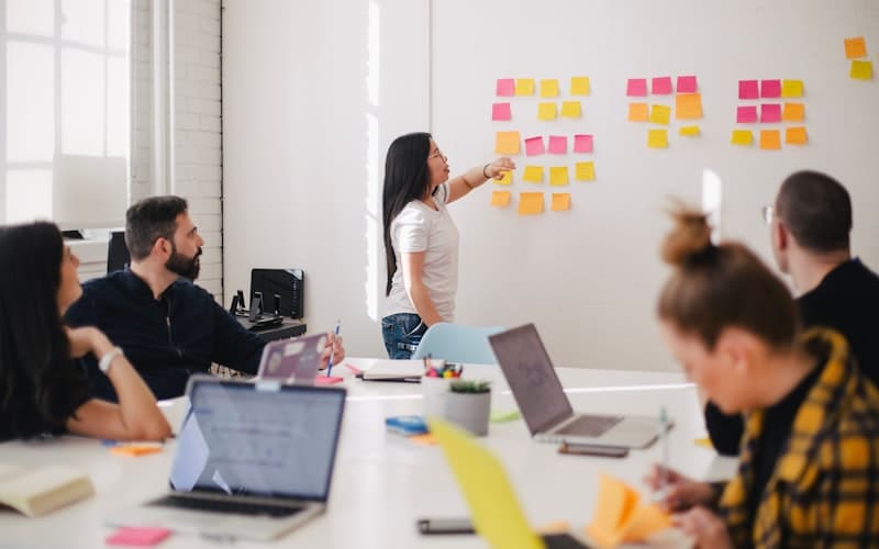 How to Choose an AI Consultant (And Red Flags to Avoid)
